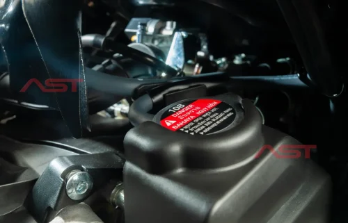 สติกเกอร์ ในห้องเครื่องยนต์